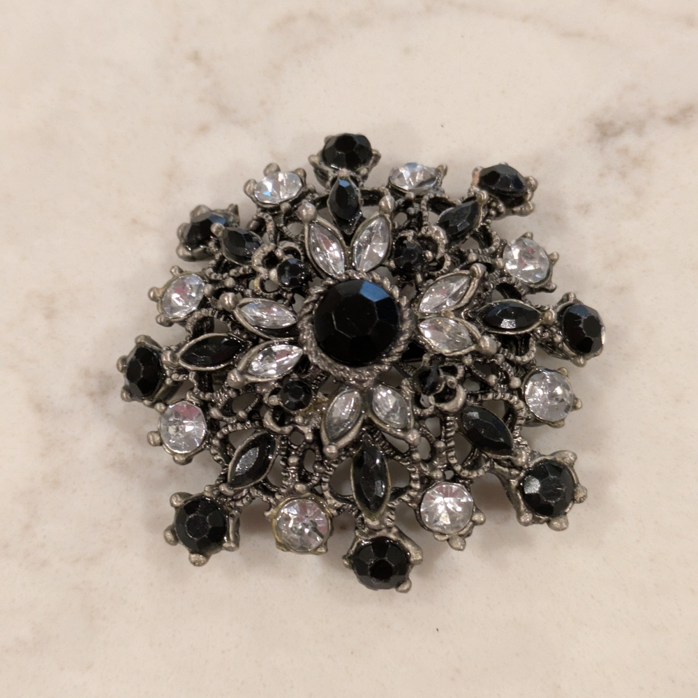 Vintage Chic Black and Silver Floral Brooch